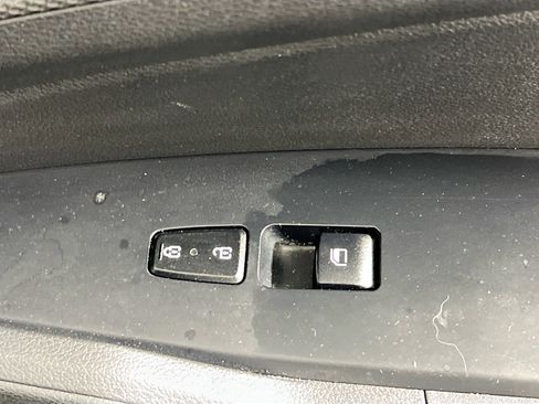 Used 2024 Kia Sportage LX AWD/4WD image 30