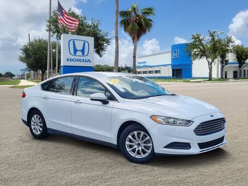 Used 2015 Ford Fusion S FWD image 1