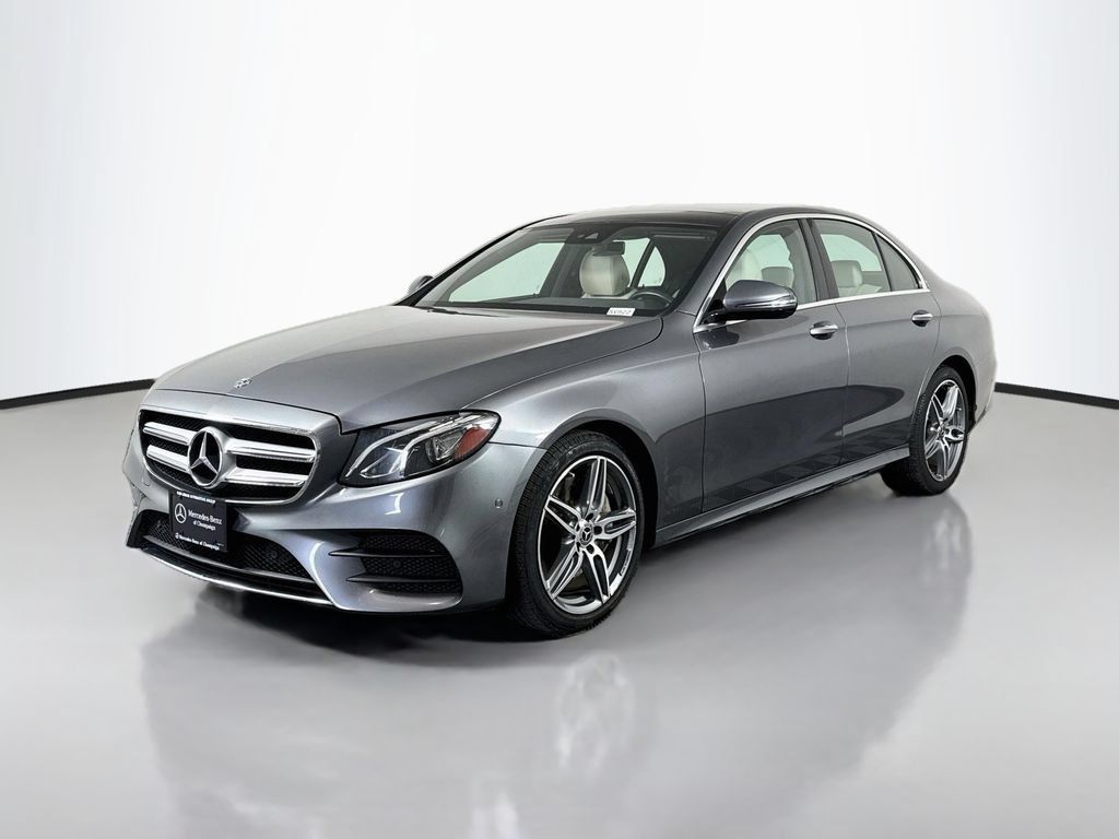 Used 2018 Mercedes-Benz E 300 4MATIC image 3