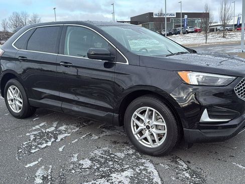 Used 2023 Ford Edge SEL image 2