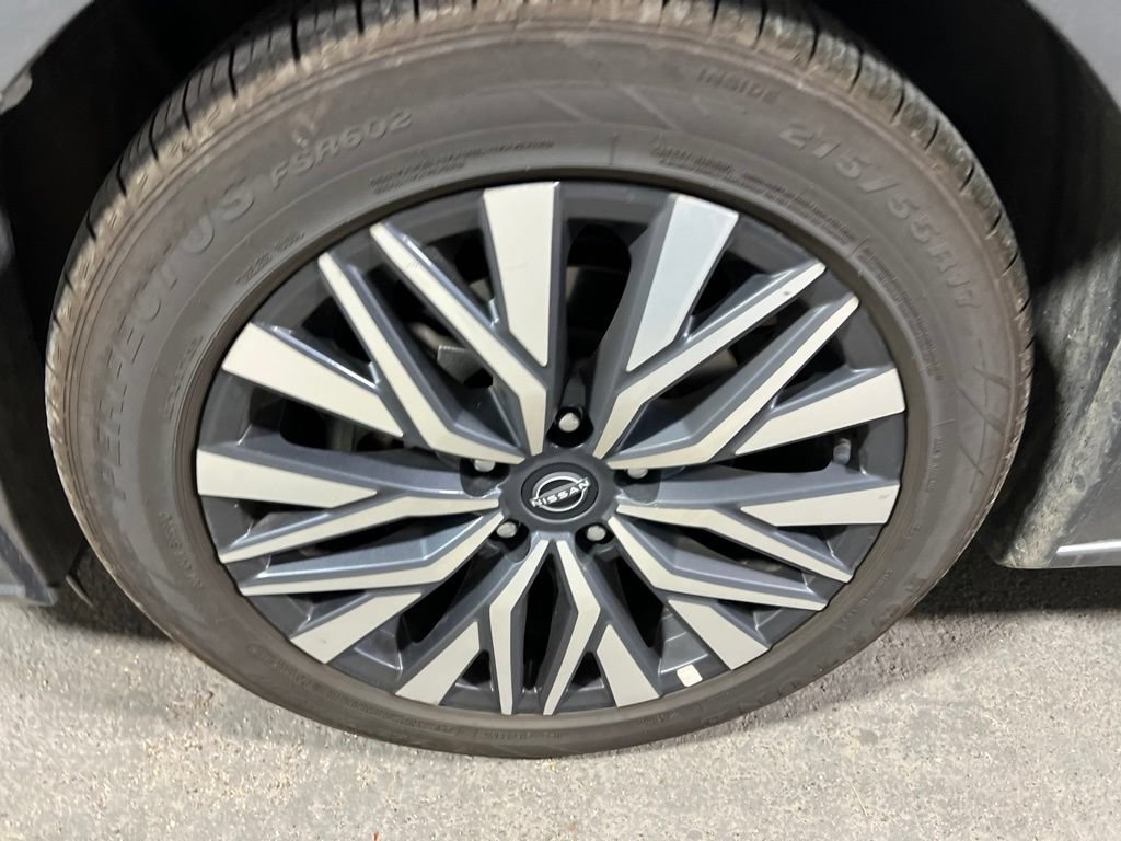 Used 2025 Nissan Altima 2.5 SV FWD image 34