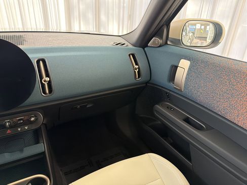 Certified 2025 MINI Cooper Countryman S w/ Comfort Package Max image 28