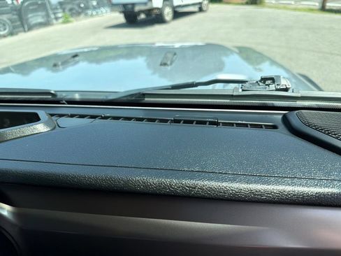 Used 2019 Jeep Wrangler Unlimited Sport S AWD/4WD image 24