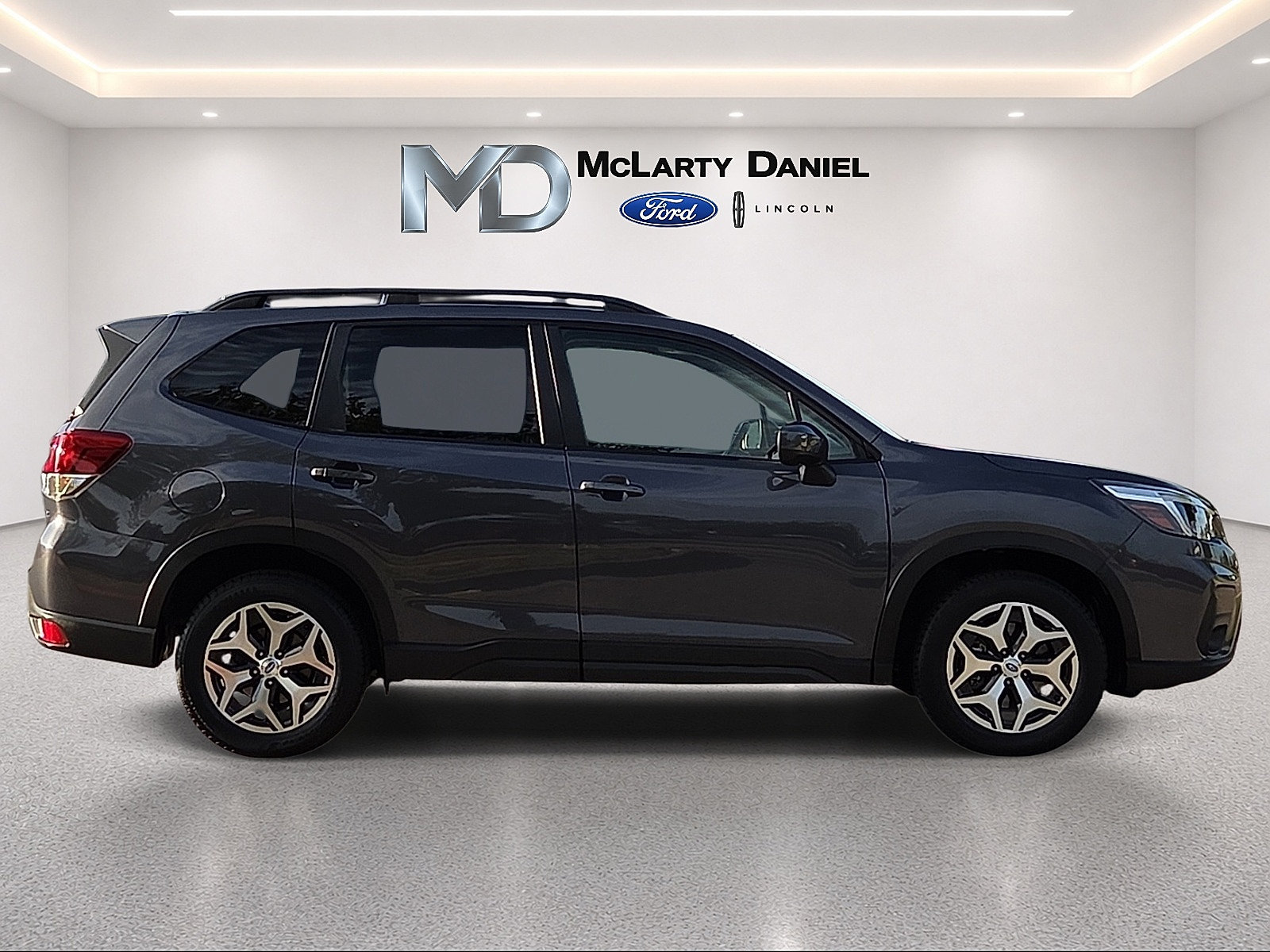 Used 2021 Subaru Forester Premium AWD/4WD image 6