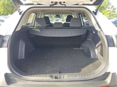 Used 2025 Toyota RAV4 XLE AWD/4WD image 22