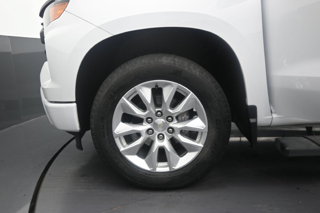 Used 2023 Chevrolet Silverado 1500 Custom RWD image 14