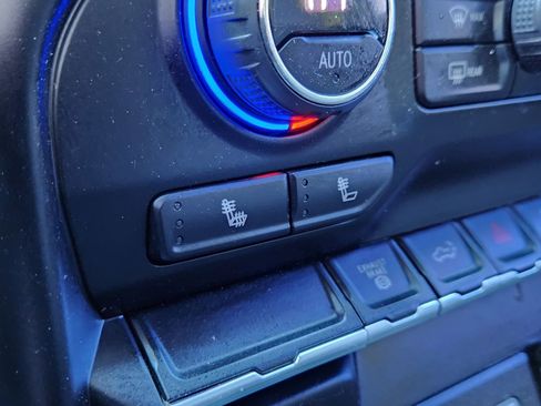 Used 2023 Chevrolet Silverado 2500 LT w/ Convenience Package image 22