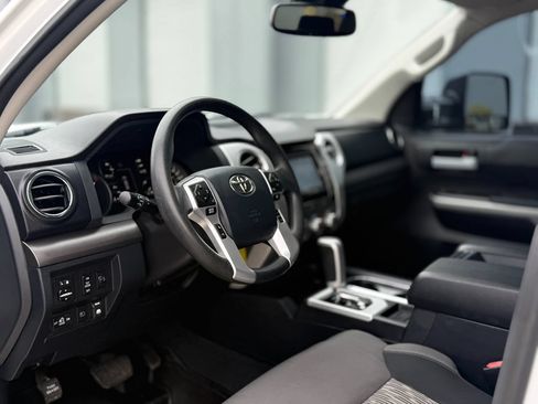 Used 2019 Toyota Tundra SR5 w/ SR5 Upgrade Package AWD/4WD image 18