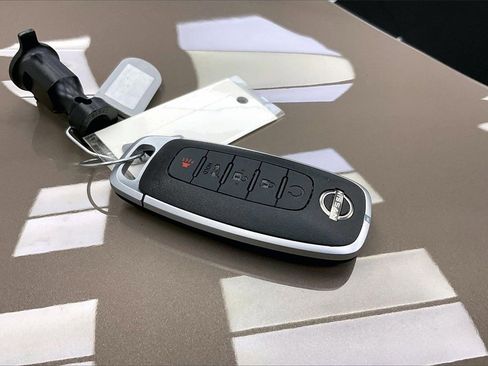 Certified 2024 Nissan Pathfinder Platinum image 10