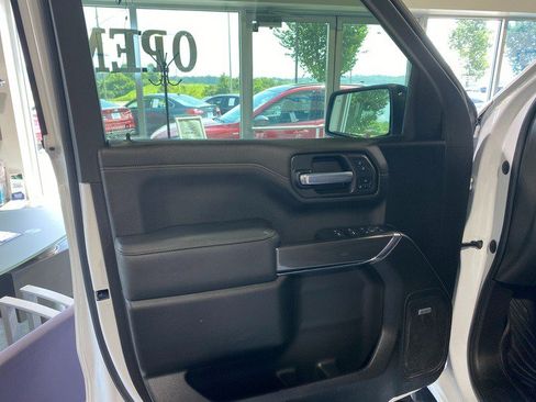 Used 2021 GMC Sierra 1500 AT4 w/ AT4 Value Package AWD/4WD image 13