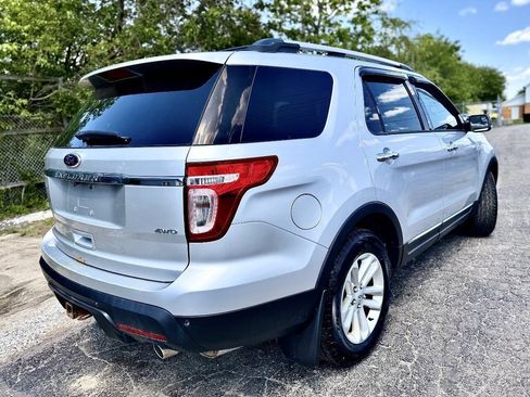 Used 2013 Ford Explorer XLT AWD/4WD image 5