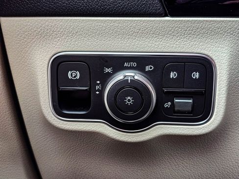 New 2025 Mercedes-Benz GLA 250 4MATIC image 27