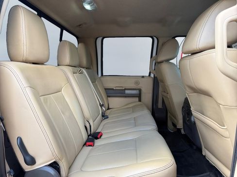Used 2011 Ford F250 Lariat w/ Lariat Interior Pkg image 14