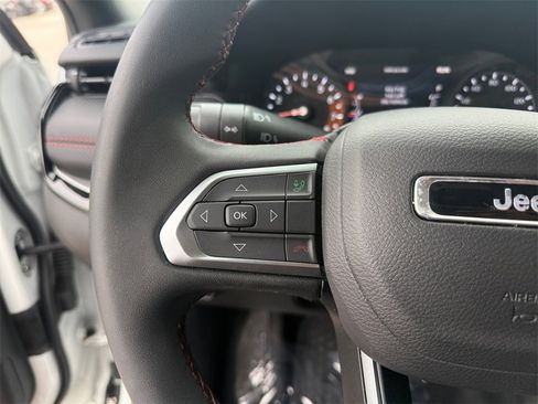 Used 2025 Jeep Compass Trailhawk w/ Trailer Tow Group image 23