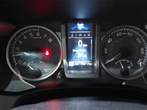 Used 2018 Toyota Tacoma SR5 image 22