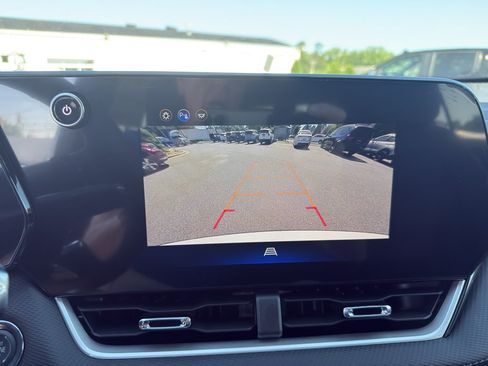 New 2026 Chevrolet Equinox LT w/ Convenience Package II FWD image 11