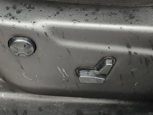 Used 2020 Jeep Grand Cherokee Limited image 17