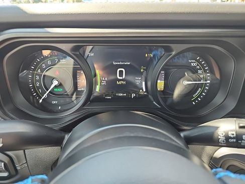 Used 2024 Jeep Wrangler Unlimited Rubicon 4xe AWD/4WD image 34