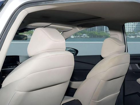 Certified 2023 Honda Accord EX image 17