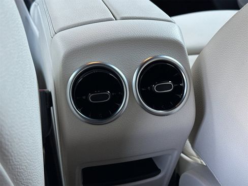 Certified 2025 Mercedes-Benz GLA 250 image 14