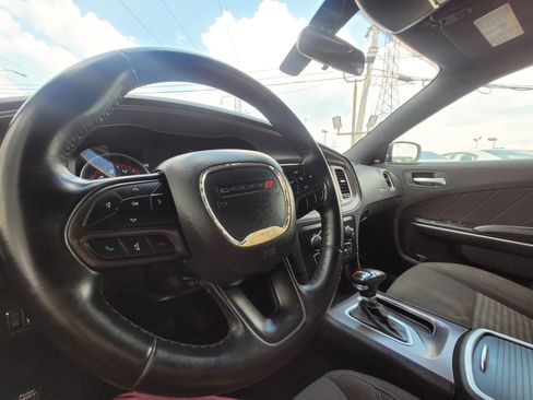 Used 2023 Dodge Charger SXT RWD image 7
