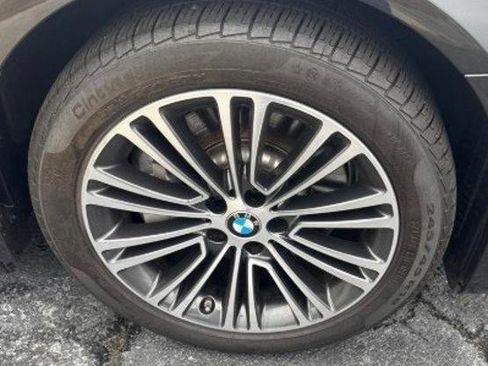 Used 2020 BMW 530i w/ Premium Package image 8
