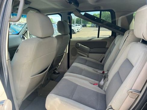 Used 2007 Ford Explorer XLT AWD/4WD image 15