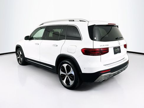 Used 2025 Mercedes-Benz GLB 250 image 5