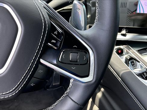 Used 2025 Chevrolet Corvette Stingray Coupe w/ 1LT RWD image 17