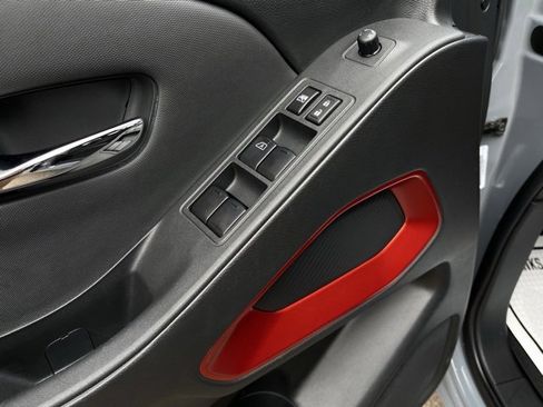 Used 2024 Nissan Frontier Pro-X image 19