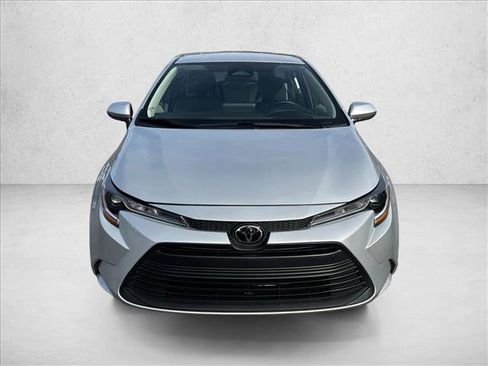 Certified 2025 Toyota Corolla LE image 2