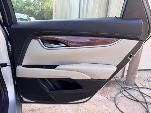 Used 2019 Cadillac XTS Luxury FWD image 21