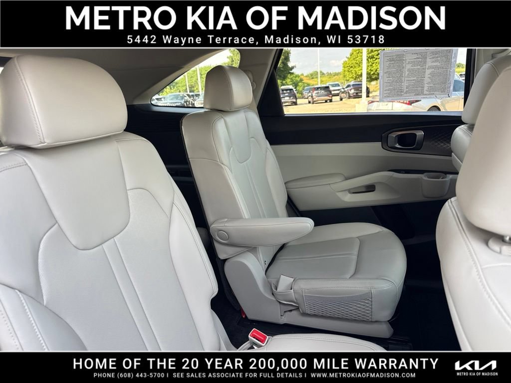 Used 2023 Kia Sorento EX AWD/4WD image 47
