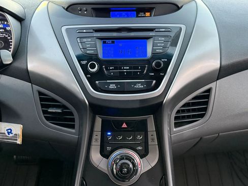 Used 2013 Hyundai Elantra GLS image 23