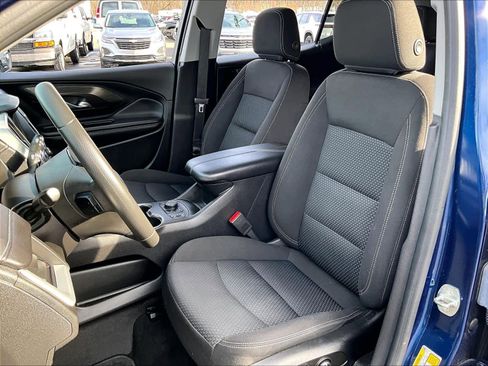 Used 2022 GMC Terrain SLE w/ Driver Convenience Package image 10