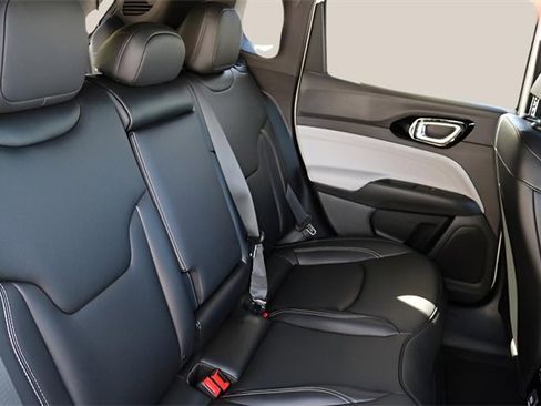 New 2026 Jeep Compass Limited image 17