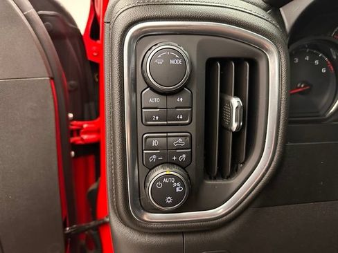 Used 2020 Chevrolet Silverado 1500 RST AWD/4WD image 10