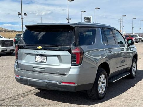 Used 2025 Chevrolet Tahoe LT AWD/4WD image 3