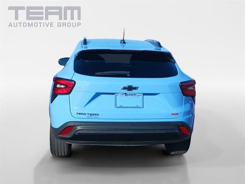 Used 2024 Chevrolet Trax RS w/ Sunroof Package image 6