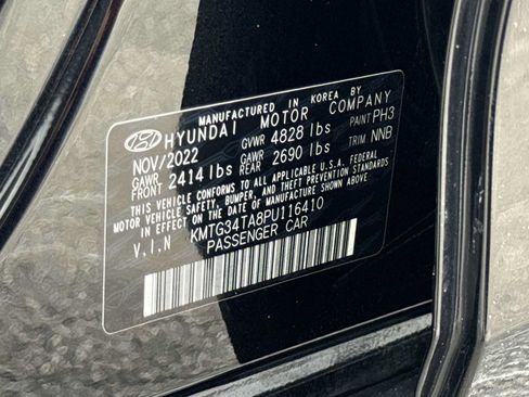 Used 2023 Genesis G70 2.0T AWD/4WD image 29