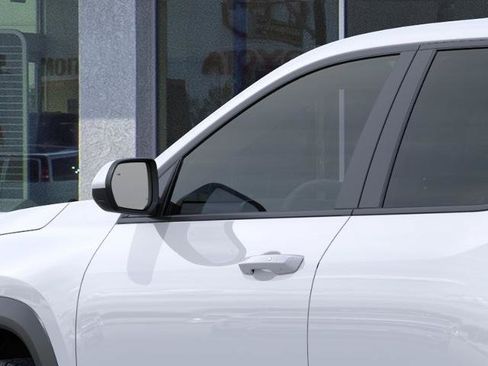 New 2027 Chevrolet Equinox LT FWD image 12