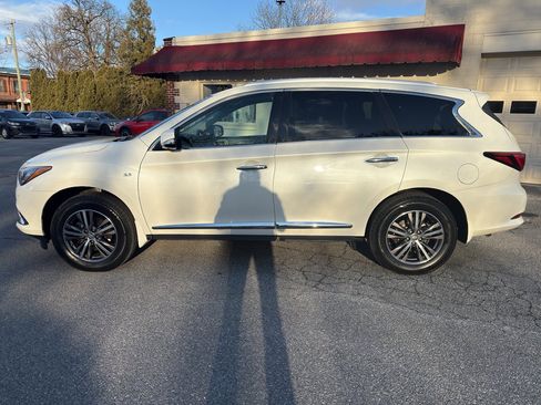 Used 2018 INFINITI QX60 AWD w/ Premium Plus Package image 2