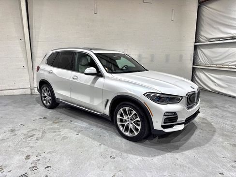 Used 2019 BMW X5 xDrive40i w/ Executive Package AWD/4WD image 4