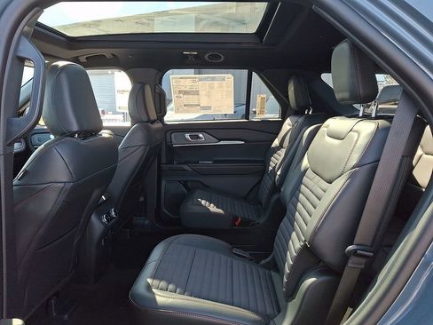 New 2026 Ford Explorer ST-Line image 6