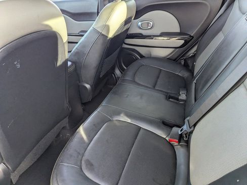 Used 2015 Kia Soul + w/ Primo Package image 15
