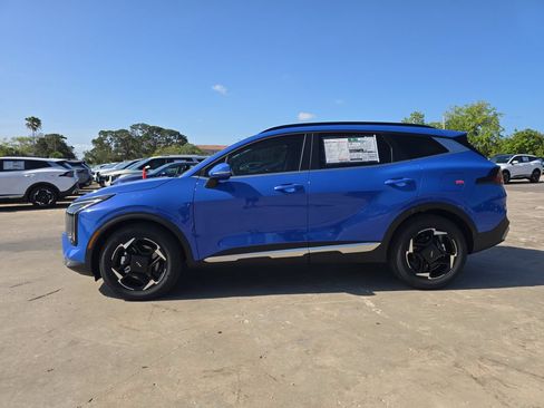 New 2026 Kia Sportage EX FWD image 5