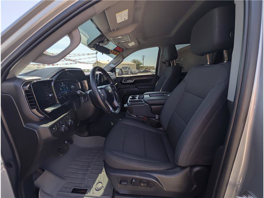 Used 2024 Chevrolet Silverado 1500 LT AWD/4WD image 9