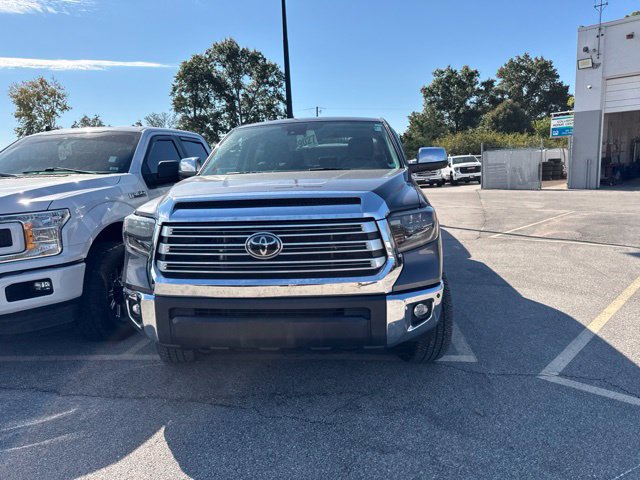Used 2021 Toyota Tundra Limited w/ Limited Premium Package AWD/4WD image 4