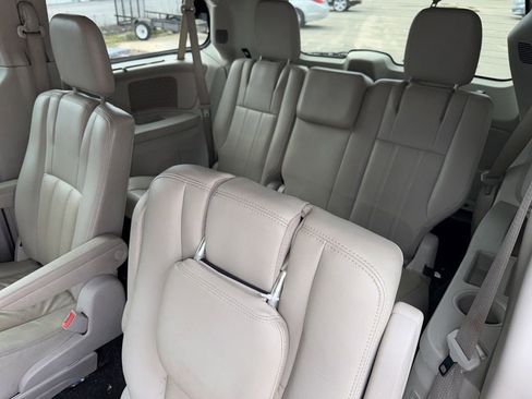 Used 2012 Chrysler Town & Country Touring-L w/ Entertainment Group #2 image 24
