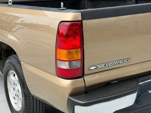 Used 1999 Chevrolet Silverado 1500 LS RWD image 13